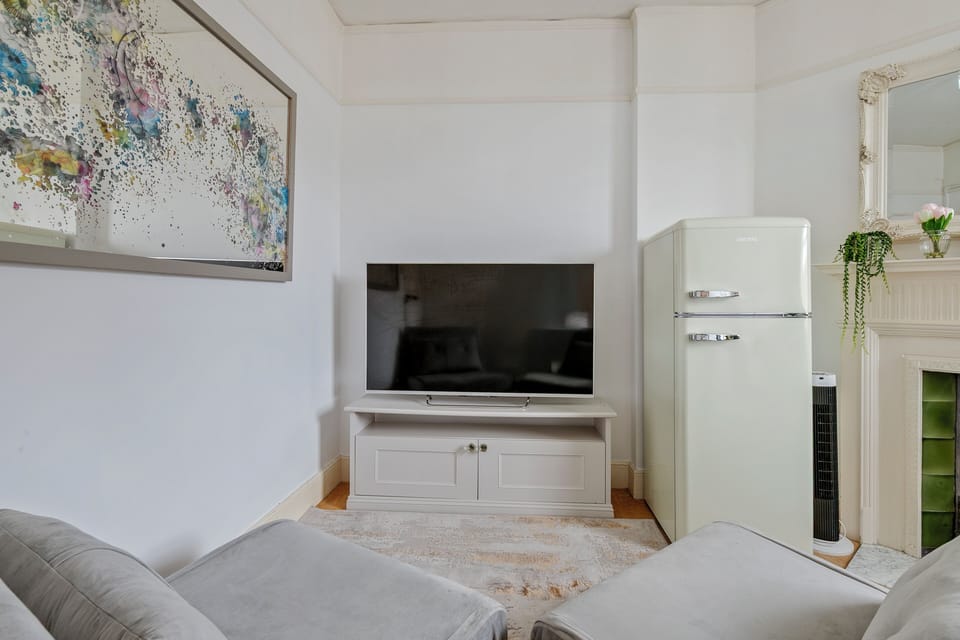 TV