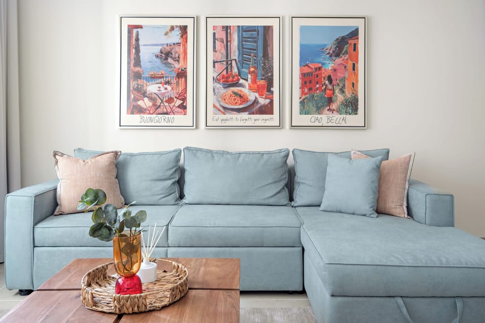 Comfort Apartment, City View | Living area