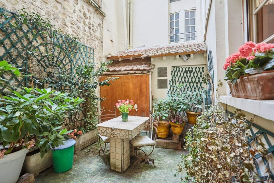 Apartment | Outdoor dining