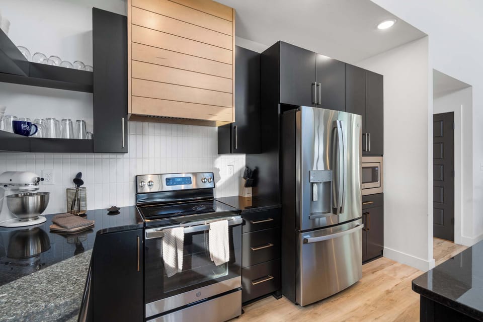 The sophisticated kitchen is well equipped for an unforgettable getaway​