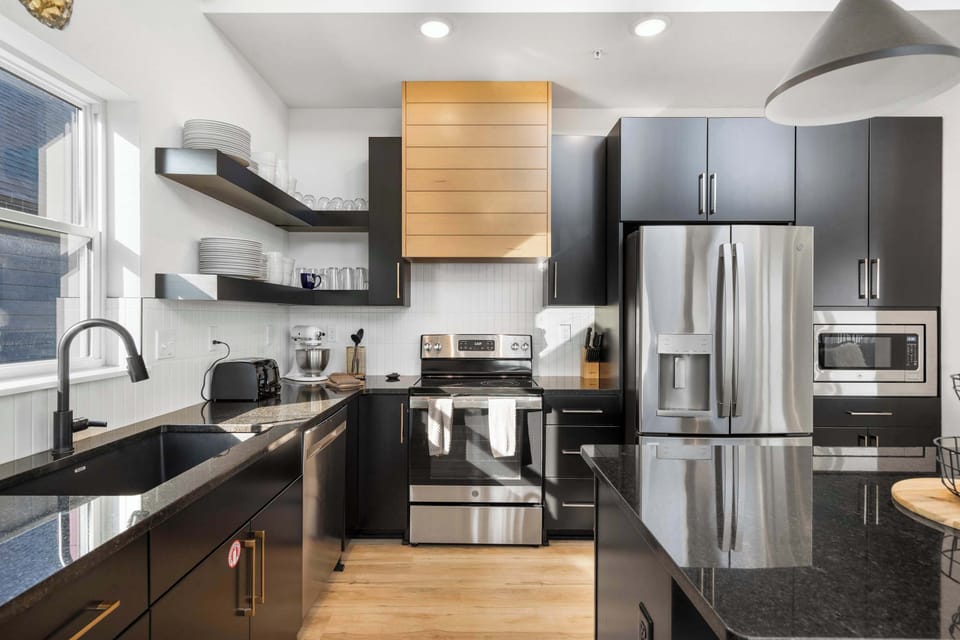 The sophisticated kitchen is well equipped for an unforgettable getaway​