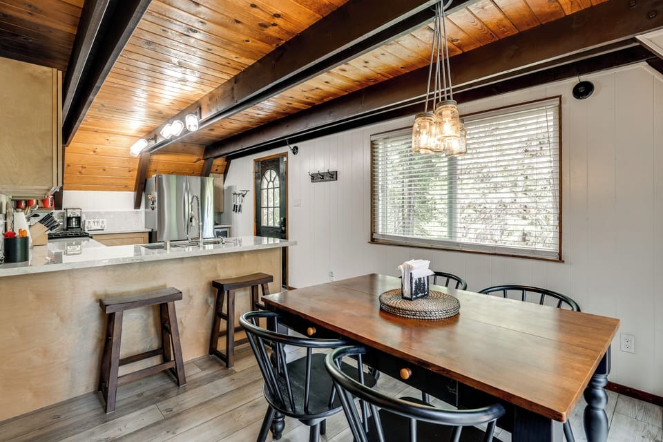 House (4 Bedrooms) | Interior