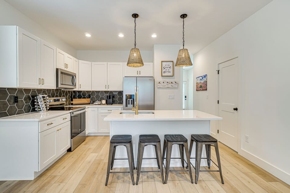 House (3 Bedrooms) | Interior