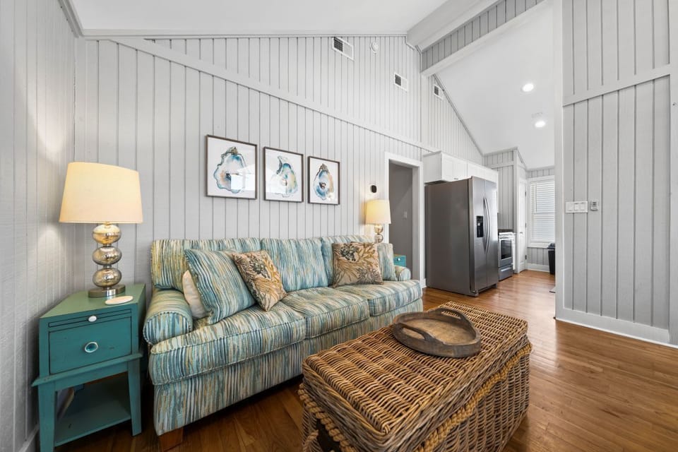 4 Shore Living Room