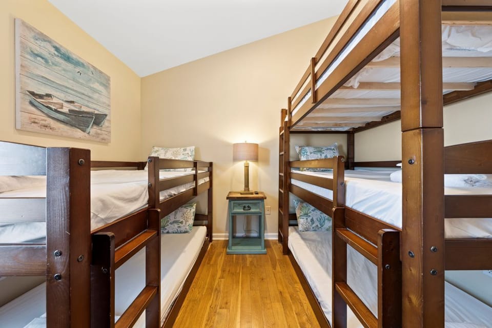 4 Shore Bedroom 3