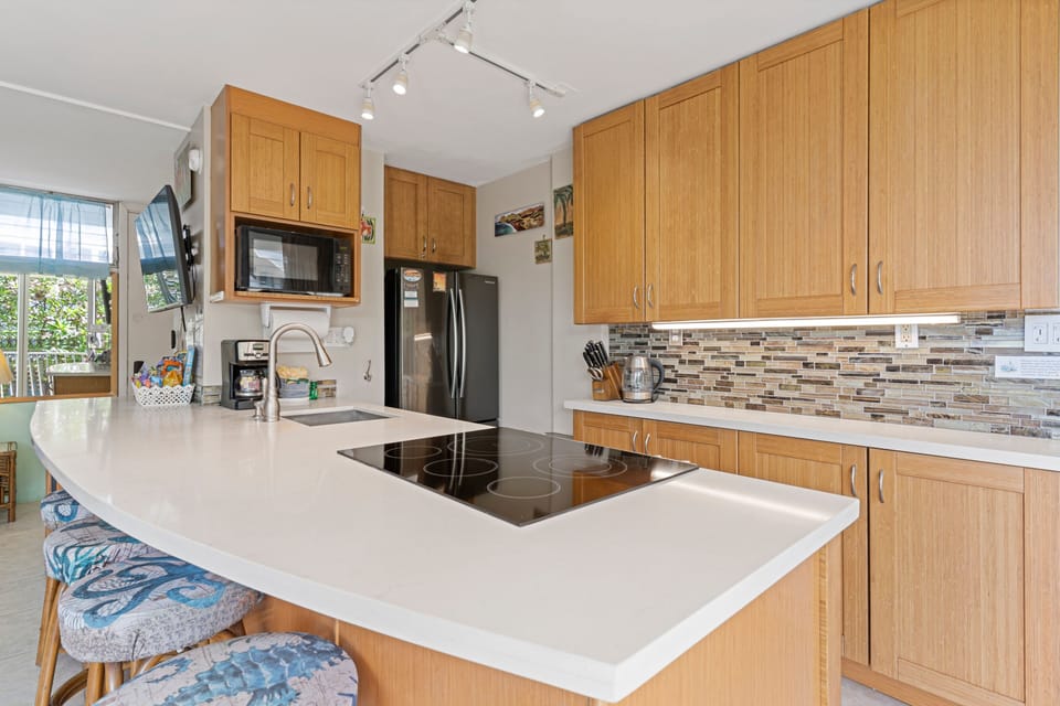 Condo, 2 Bedrooms | Private kitchen | Coffee/tea maker, fridge, oven, toaster