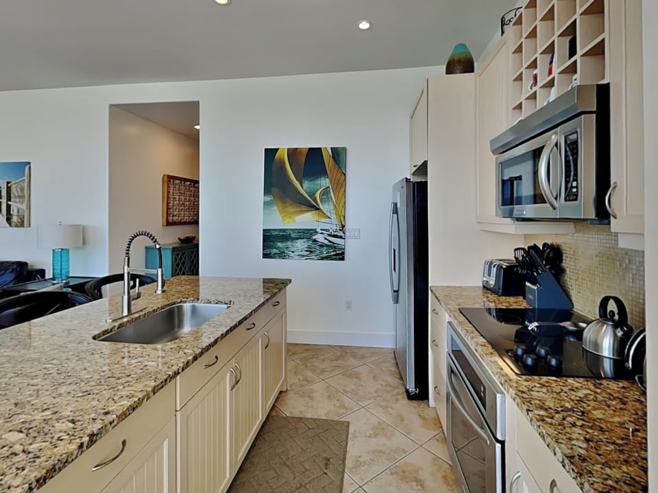 Full Kitchen
