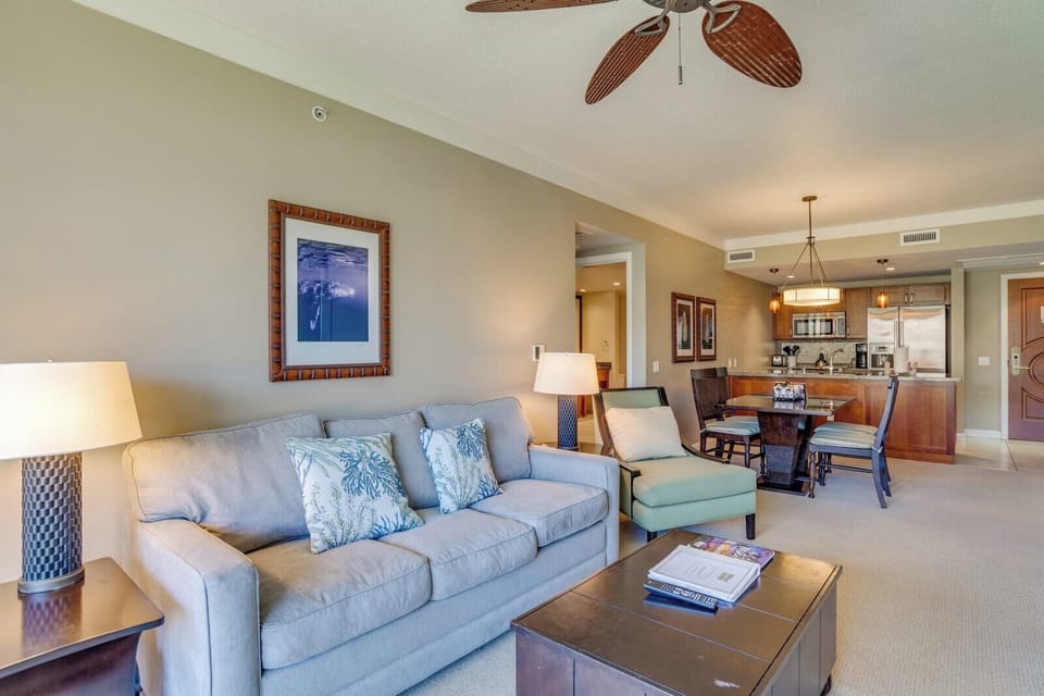 A seamless blend of interior charm and island serenity HKH-442
