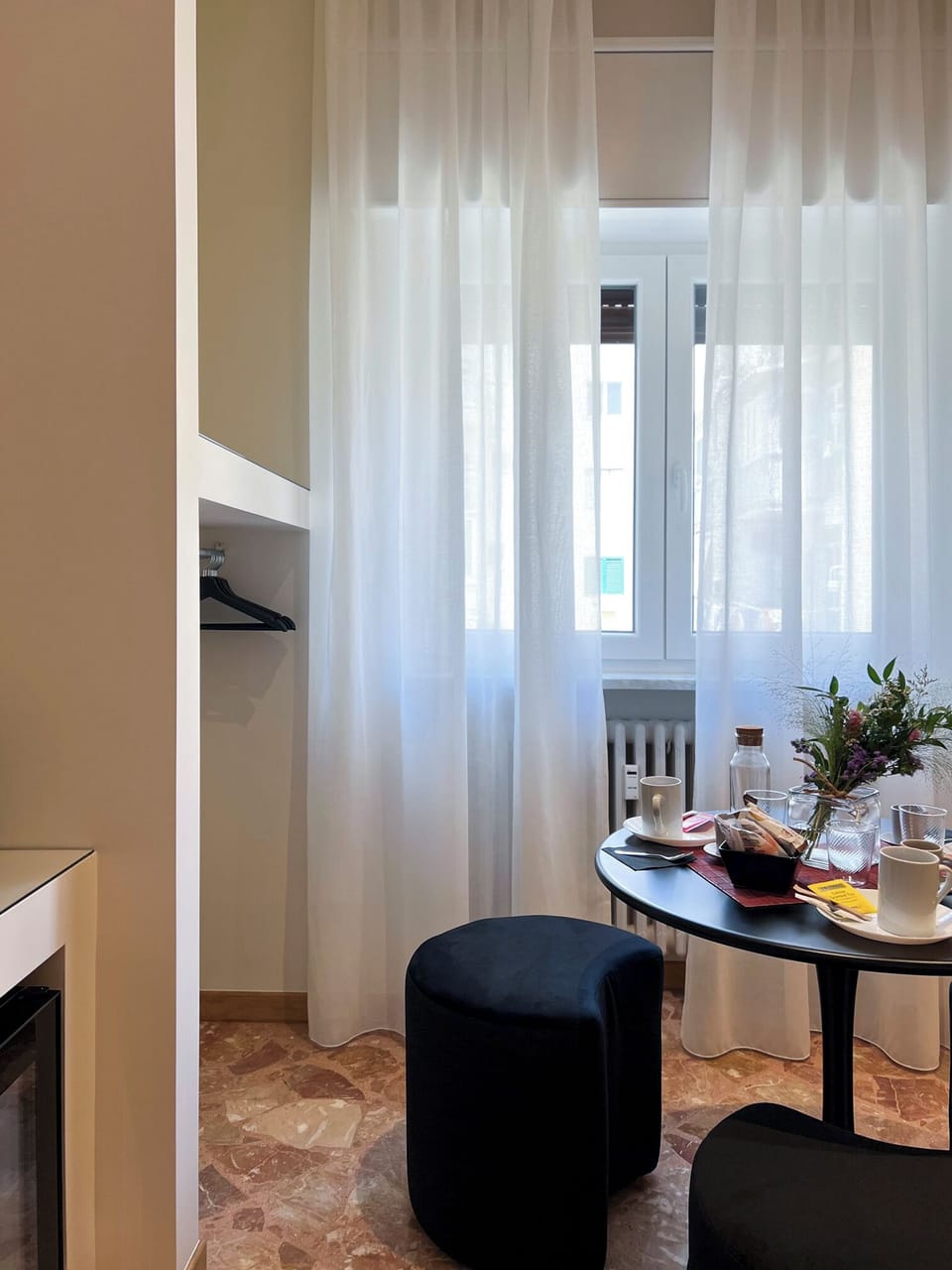 Superior Triple Room, Courtyard View | Blackout drapes, iron/ironing board, WiFi (free)