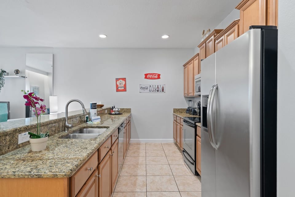 Fully-equipped kitchen