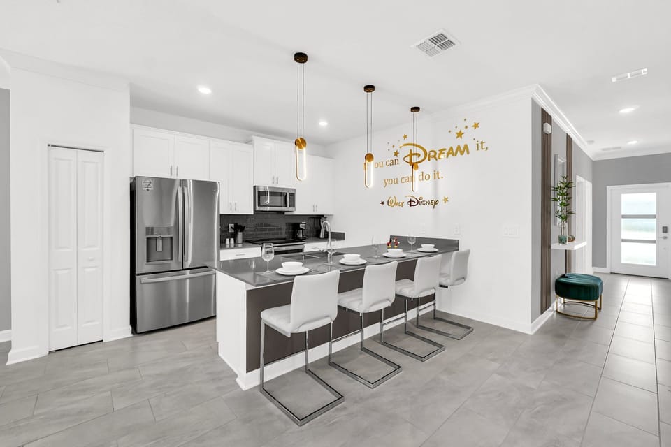 Fully-equipped kitchen