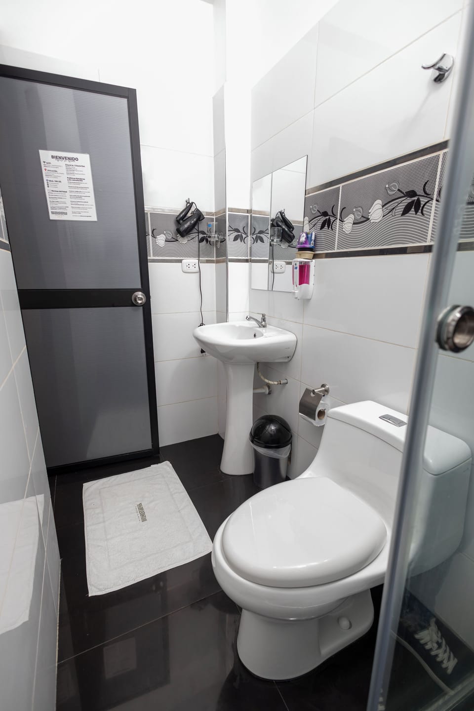 Standard Room | Bathroom | Shower, hair dryer, towels, soap