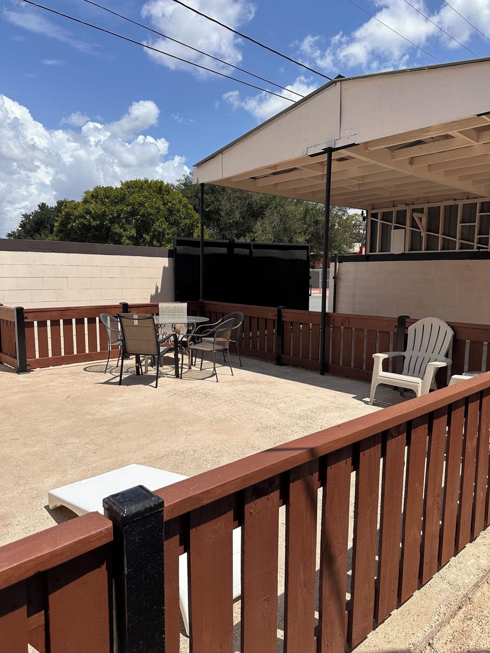 Outdoor dining