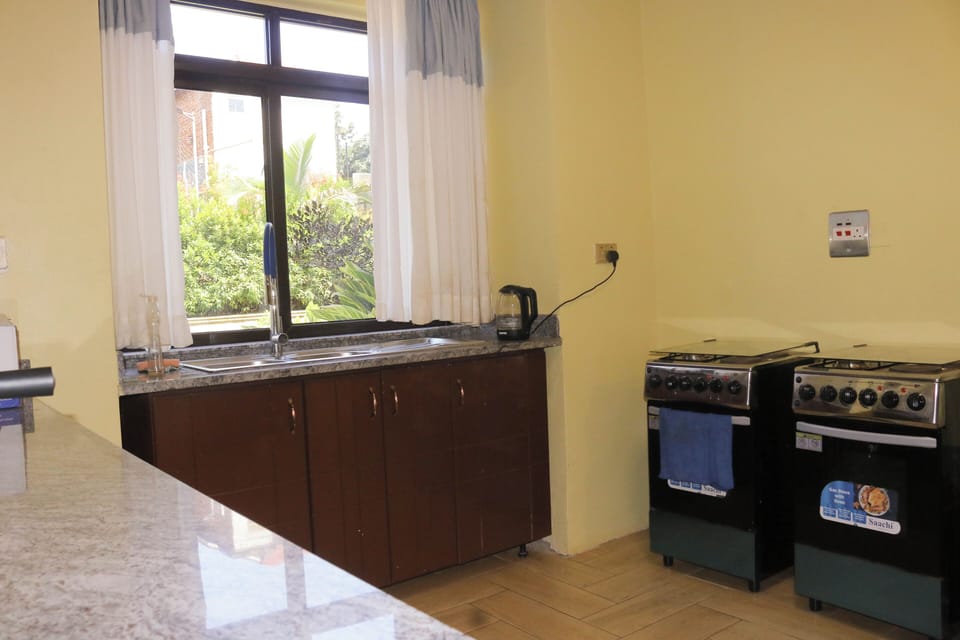 Superior Double Room, Balcony, Lake View | Private kitchen