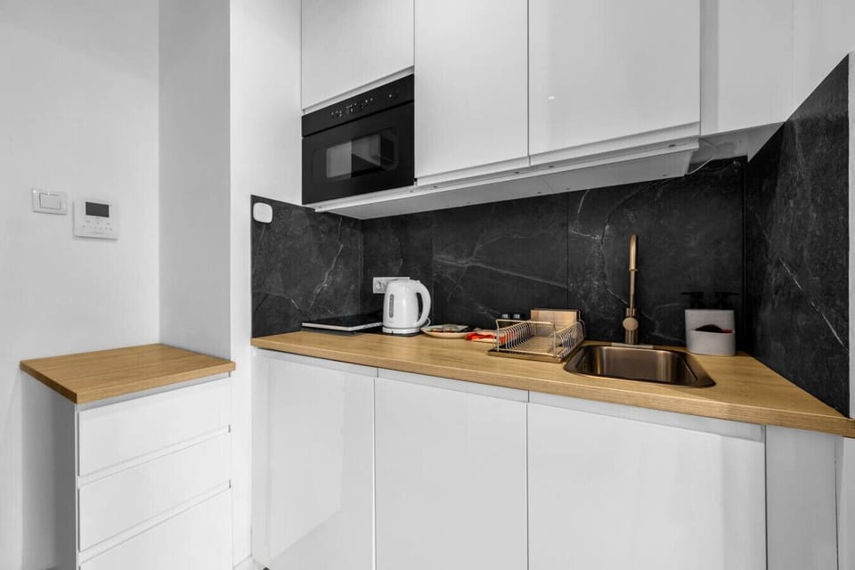 Studio with Kitchenette  |  Book Now with RENTUJEMY.COM