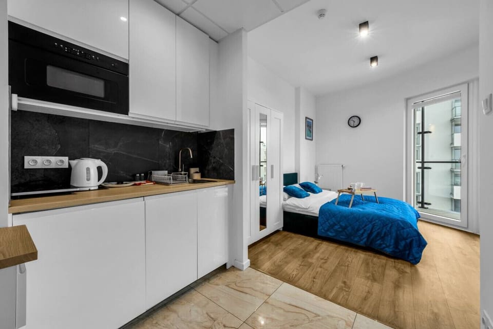 Studio with Kitchenette  |  Book Now with RENTUJEMY.COM