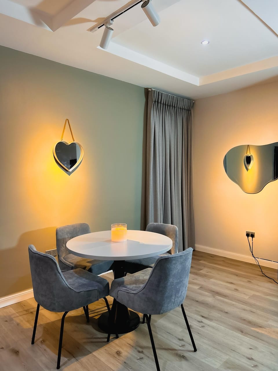 Family Apartment, Balcony, City View | In-room dining