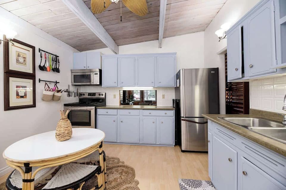 Fully stocked kitchen for family meals