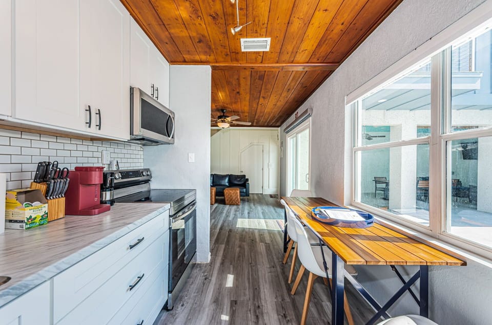 33-web-or-mls-211020Kitchen202