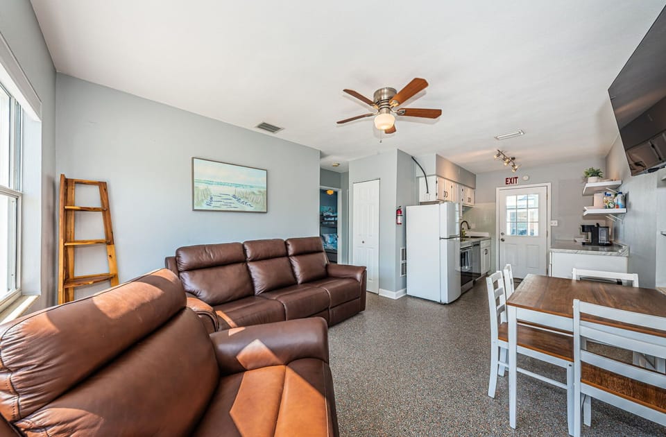 49-web-or-mls-211220Living20Room201