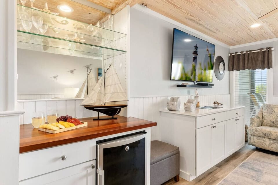 Pour a drink and toast to a perfect vacation setup.