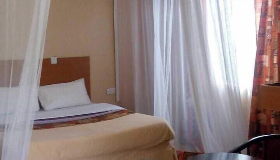 Free WiFi, bed sheets