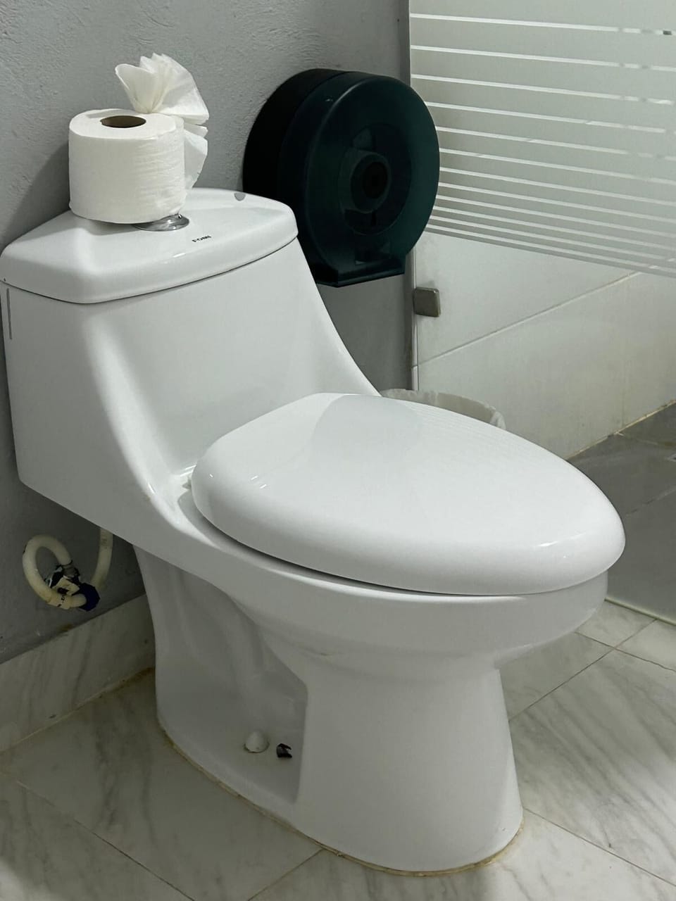 Deluxe Room, 1 Bedroom, Garden View | Bathroom | Free toiletries, hair dryer, towels, soap