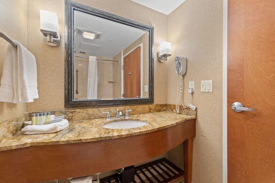 Full Bathroom with all Essentials + Hair Dryer
