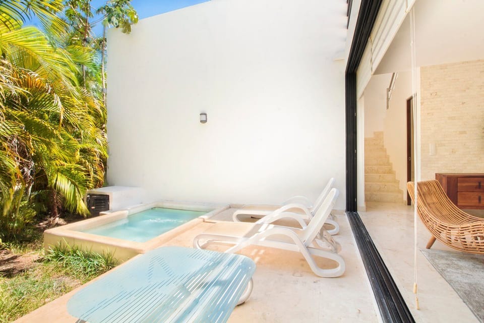 Private plunge pool
