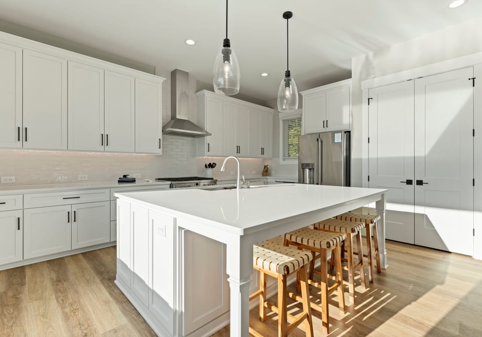 Sensational Sunsets-Fully stocked kitchen with island to prep all your group meals.