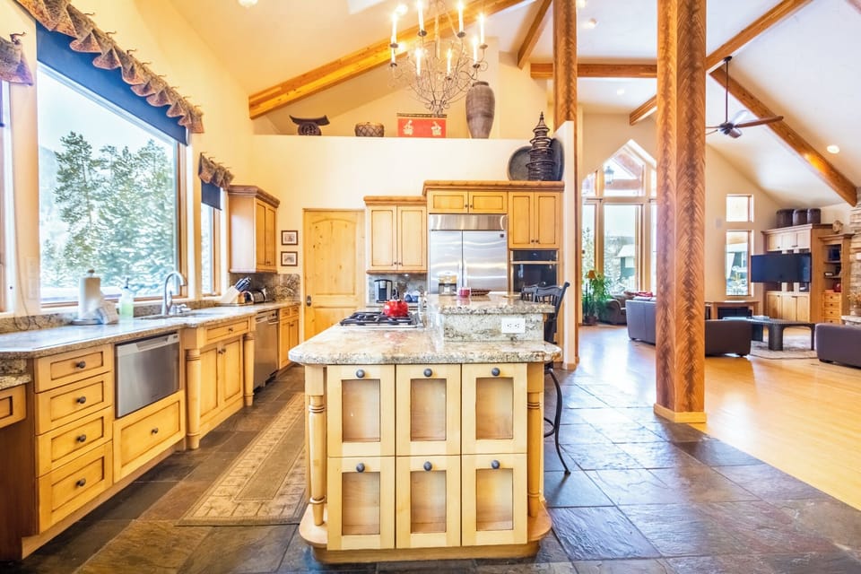 House (5 Bedrooms) | Property amenity