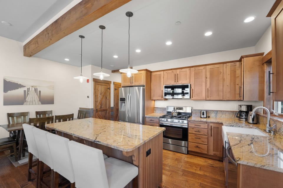 Condo (2 Bedrooms) | Property amenity