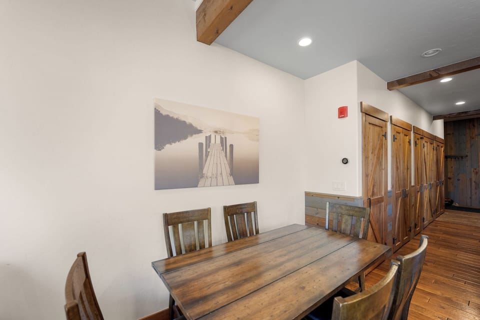 Condo (2 Bedrooms) | Property amenity