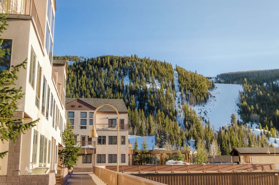 Condo (1 Bedroom) | Property amenity