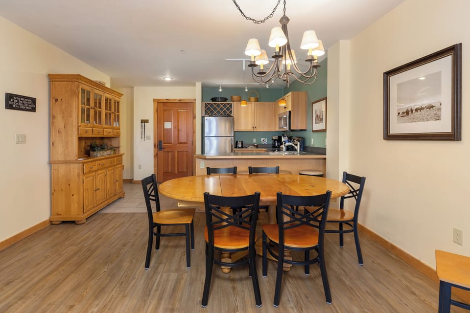 Condo (2 Bedrooms) | Property amenity