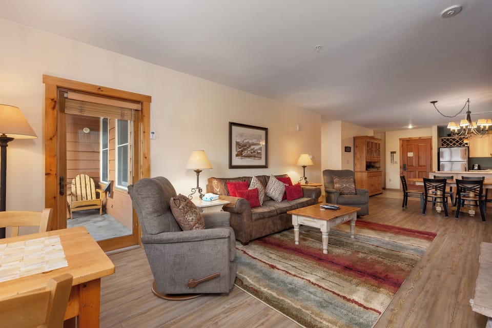 Condo (2 Bedrooms) | Property amenity