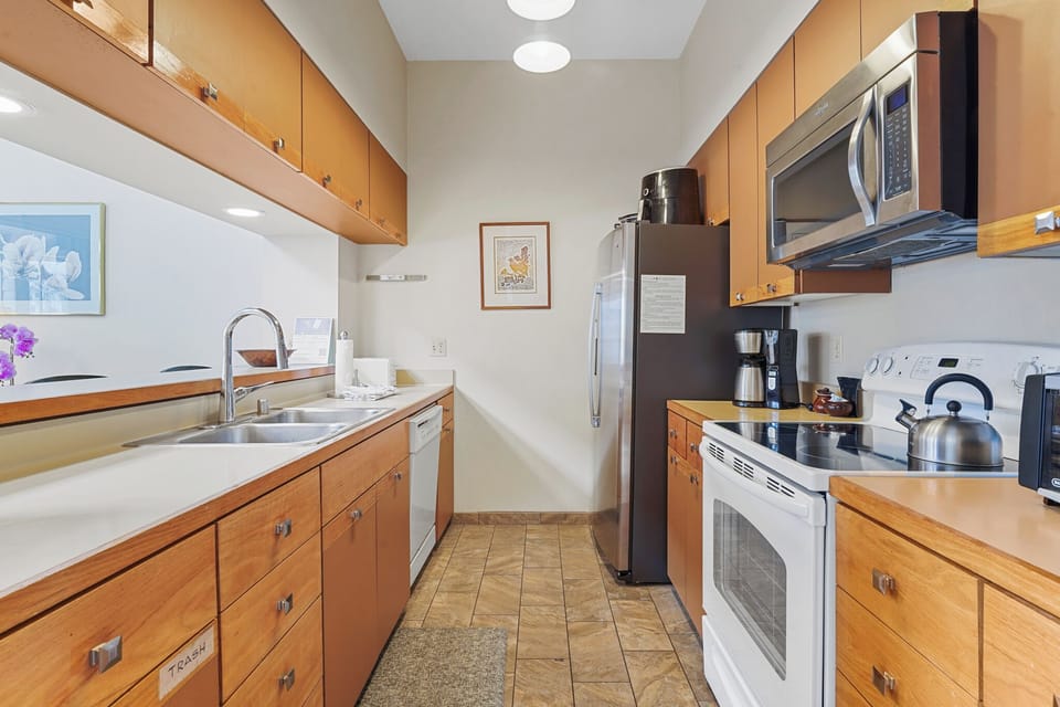 Condo (2 Bedrooms) | Property amenity
