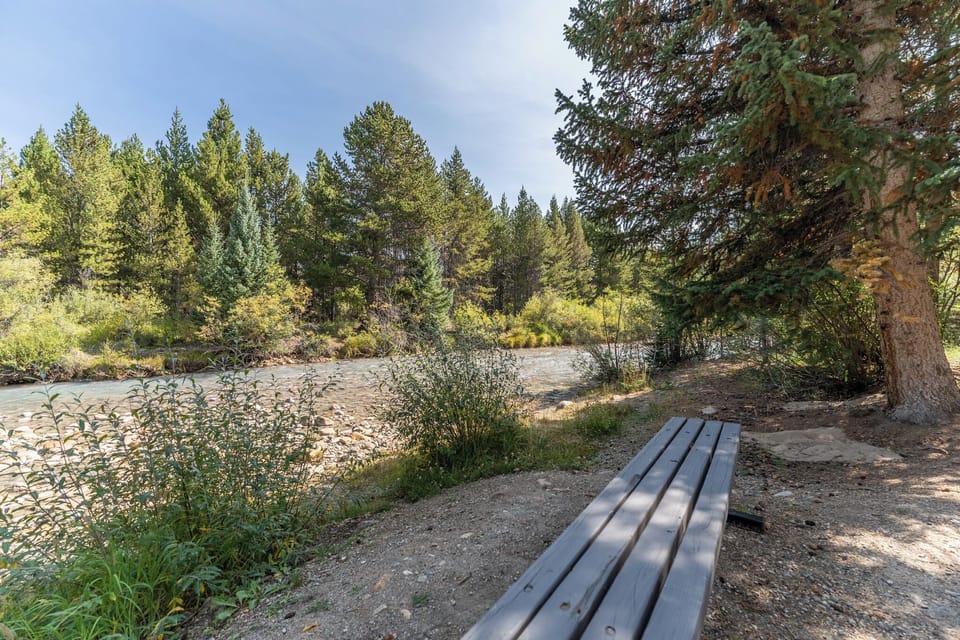 Condo (2 Bedrooms) | Property amenity