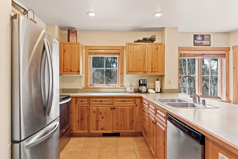 Condo (2 Bedrooms) | Property amenity