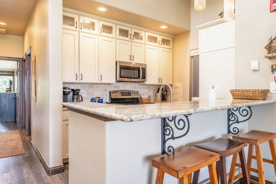 Condo (3 Bedrooms) | Property amenity