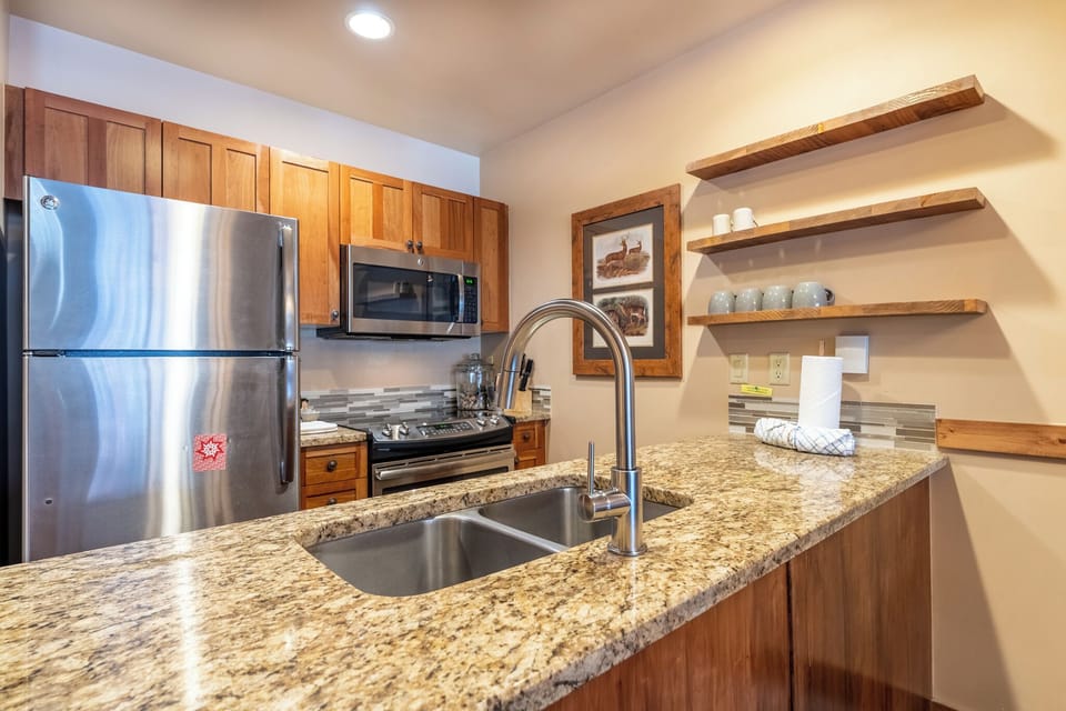 Condo (2 Bedrooms) | Property amenity