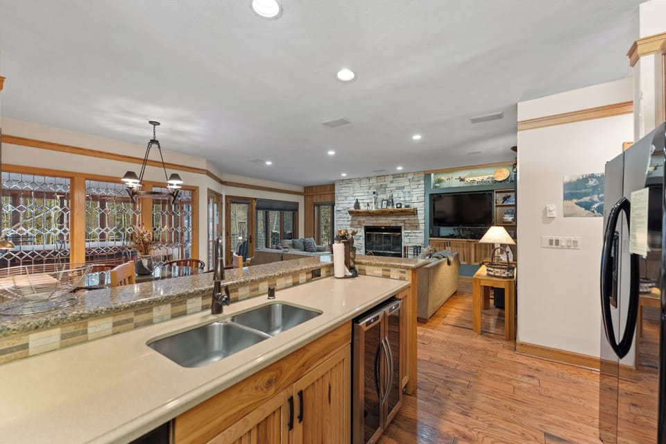 Condo (2 Bedrooms) | Property amenity