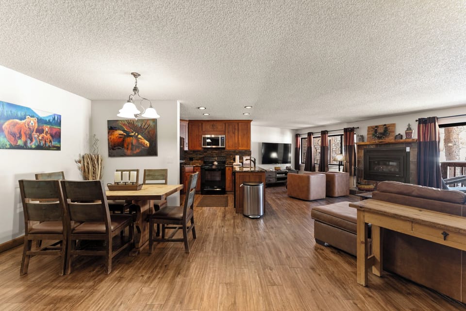 Condo (2 Bedrooms) | Property amenity