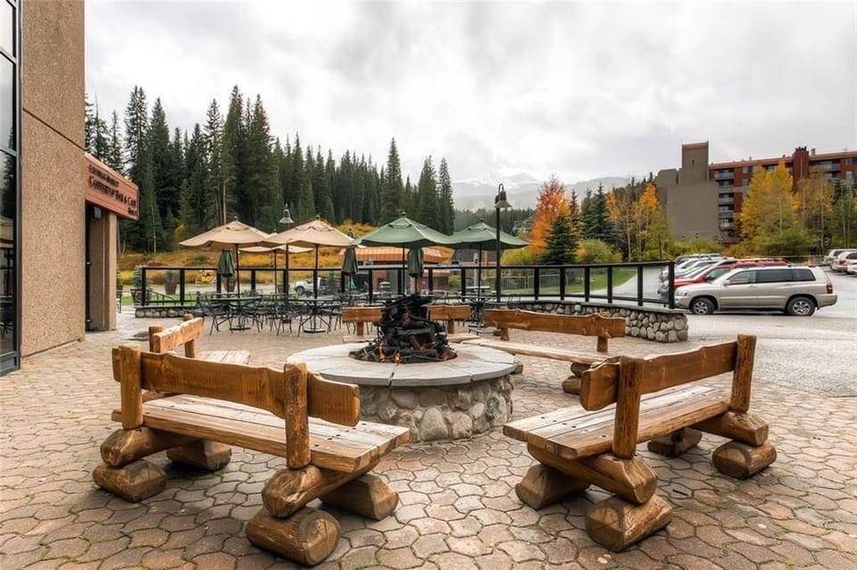 Condo (2 Bedrooms) | Property amenity