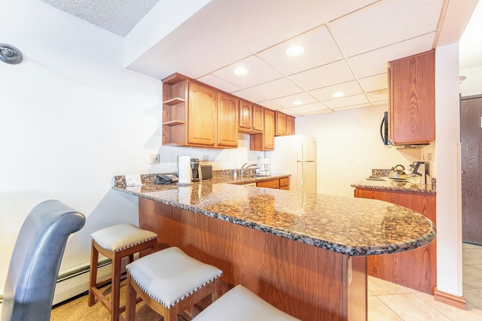 Condo (2 Bedrooms) | Property amenity
