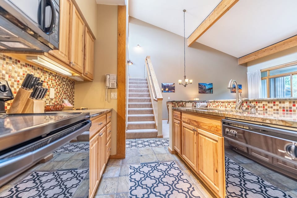 Condo (2 Bedrooms) | Property amenity
