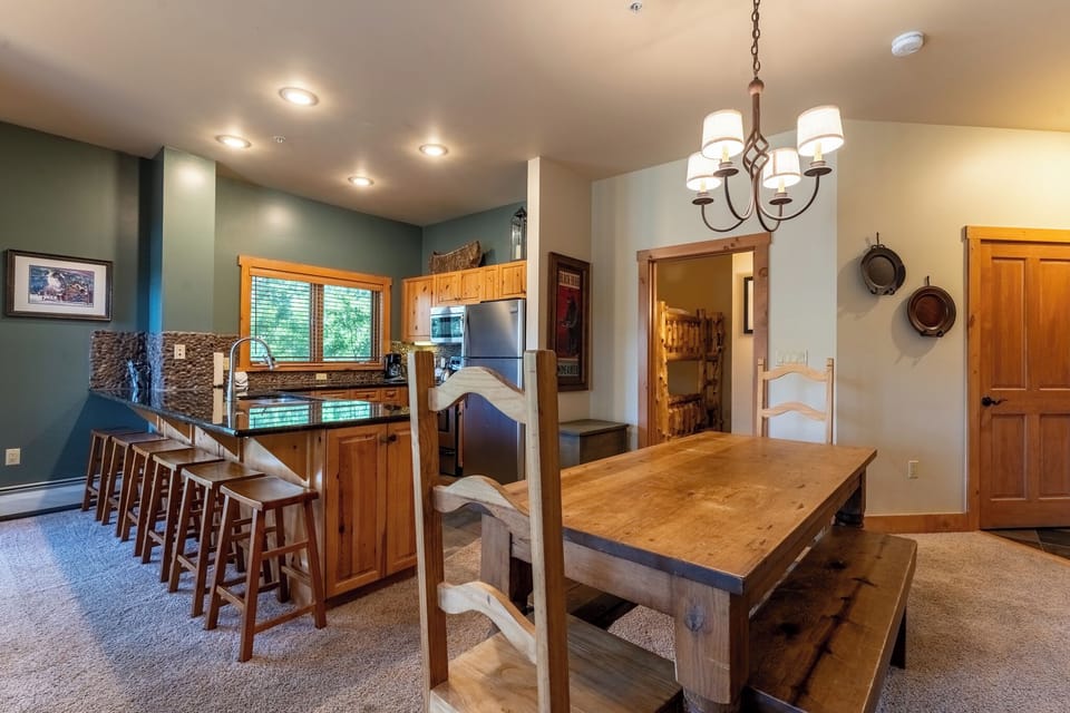 Condo (2 Bedrooms) | Property amenity
