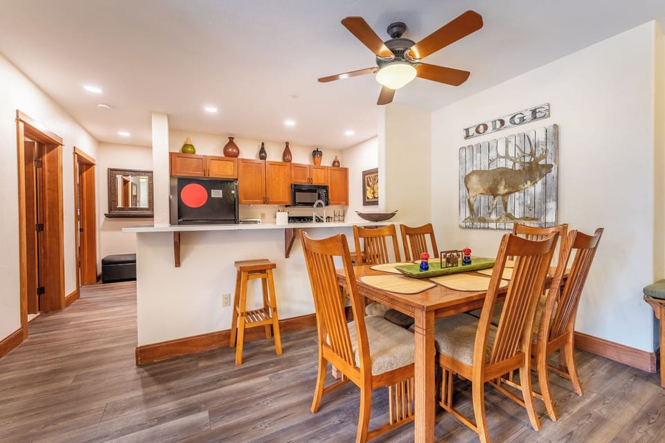 Condo (2 Bedrooms) | Property amenity