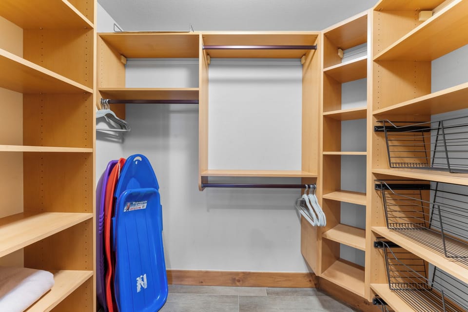 Condo (4 Bedrooms) | Property amenity