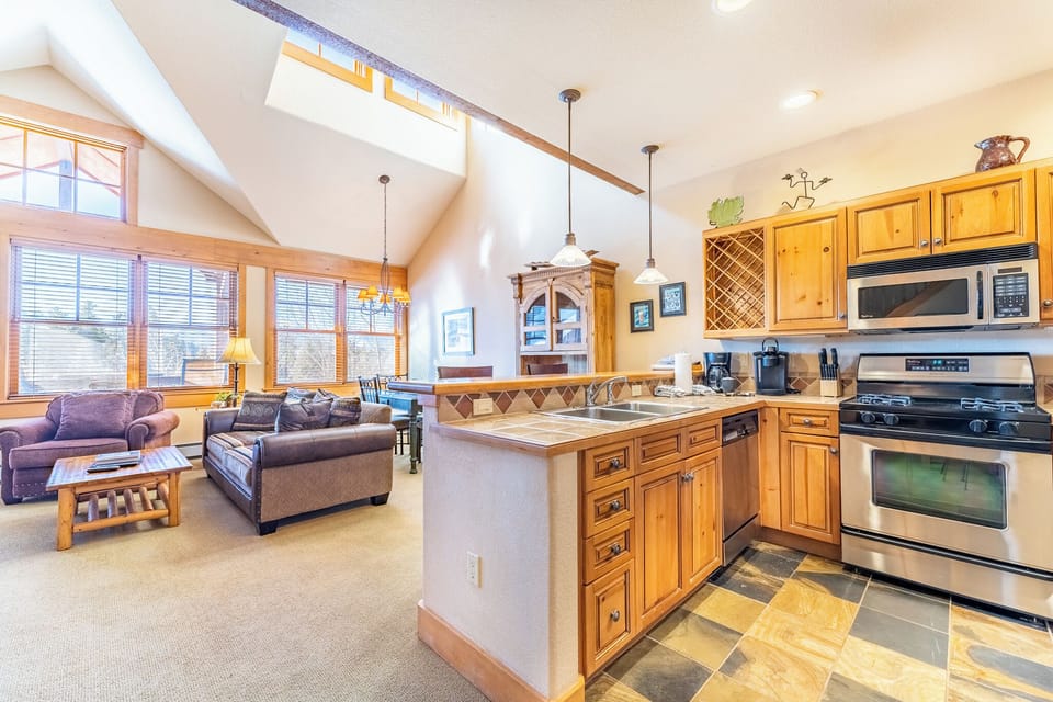 Condo (2 Bedrooms) | Property amenity